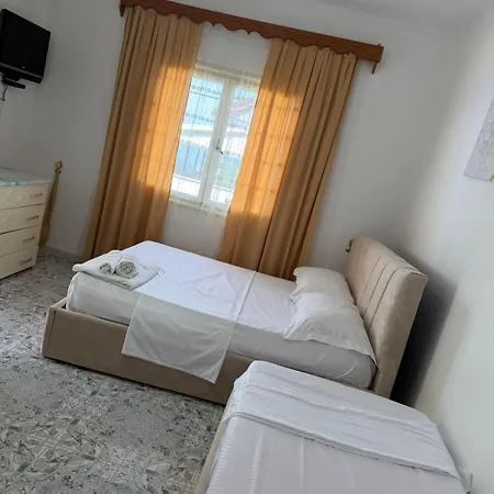 Dhoma Plazhi Mirjan * Vlorë