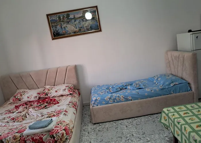 Dhoma Plazhi Mirjan Pansiyon Avlonya